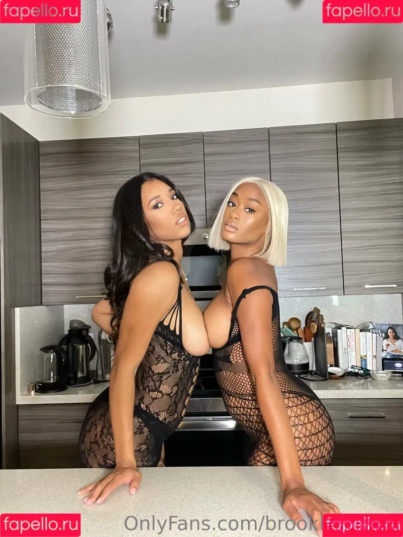 Brookliyn Wren / UFC Ring Girl / brookliyn_wren / brookliynwren / helloBROOKLIYN Onlyfans Photo Gallery 