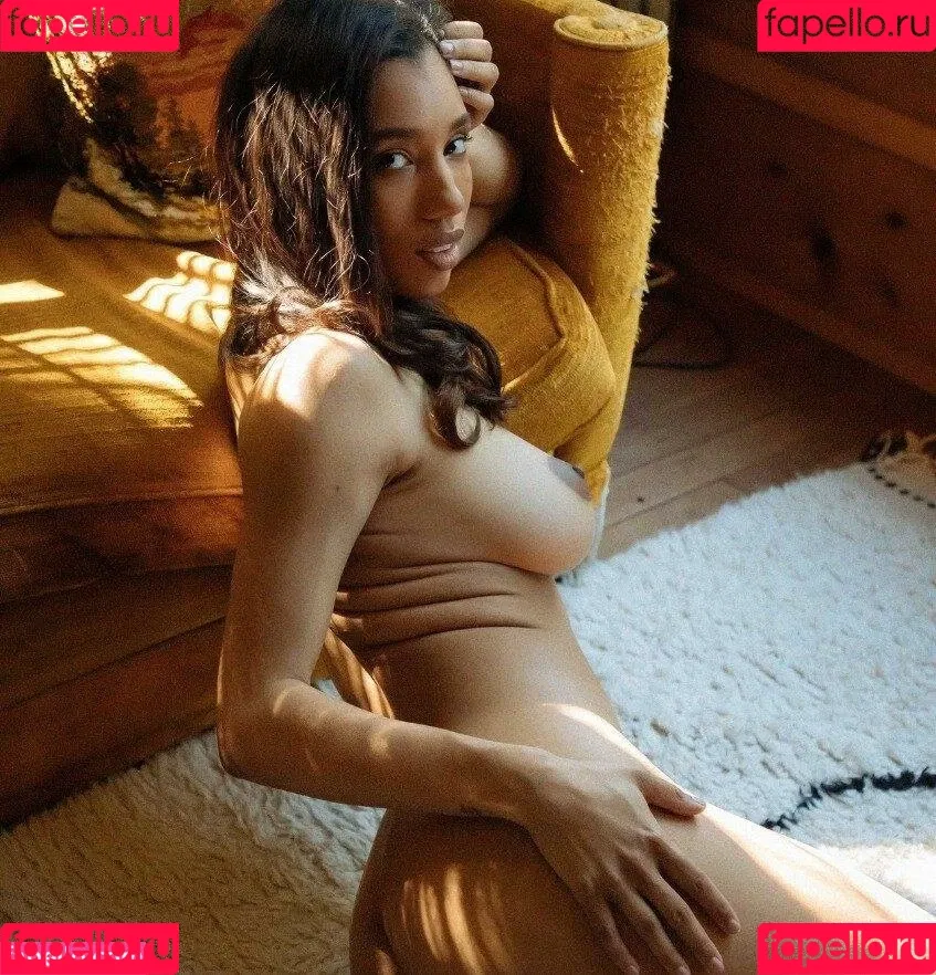 Brookliyn Wren / UFC Ring Girl / brookliyn_wren / brookliynwren / helloBROOKLIYN Onlyfans Photo Gallery 