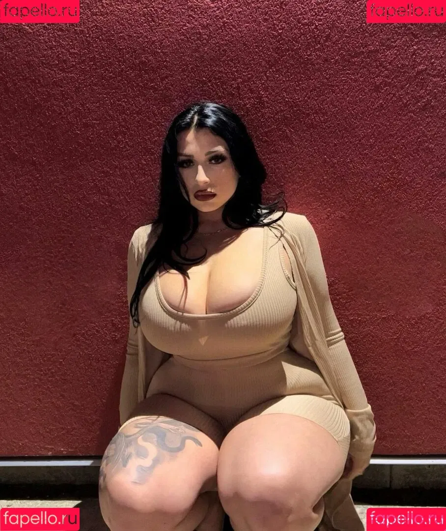 Shhhar / chvrlctte / shhhare Onlyfans Photo Gallery 