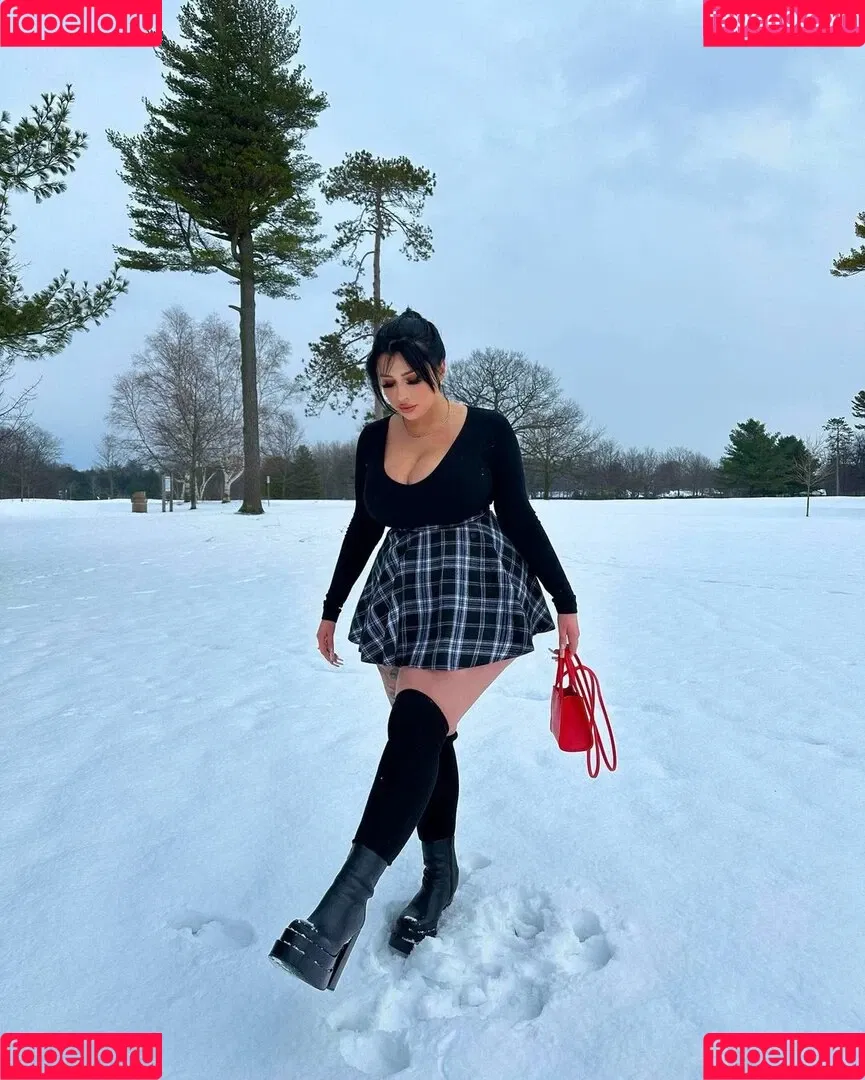 Shhhar / chvrlctte / shhhare Onlyfans Photo Gallery 