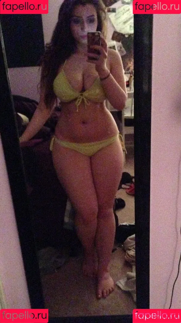 Shhhar / chvrlctte / shhhare Onlyfans Photo Gallery 