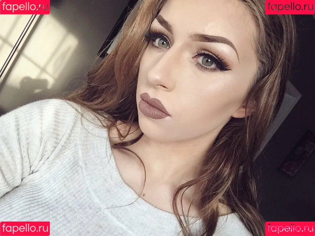 Shhhar / chvrlctte / shhhare Onlyfans Photo Gallery 