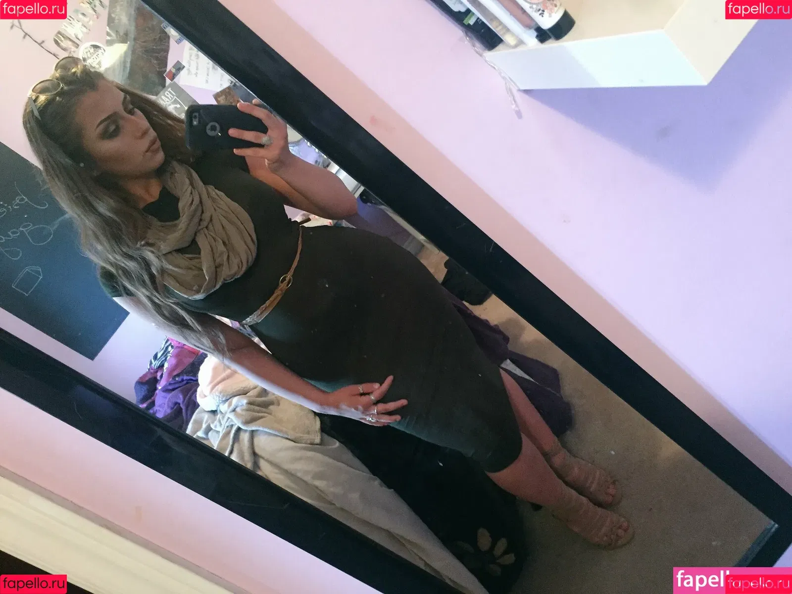 Shhhar / chvrlctte / shhhare Onlyfans Photo Gallery 