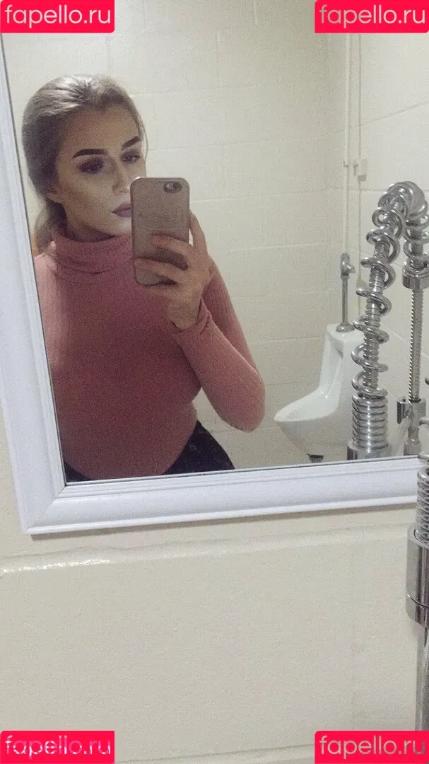 Shhhar / chvrlctte / shhhare Onlyfans Photo Gallery 