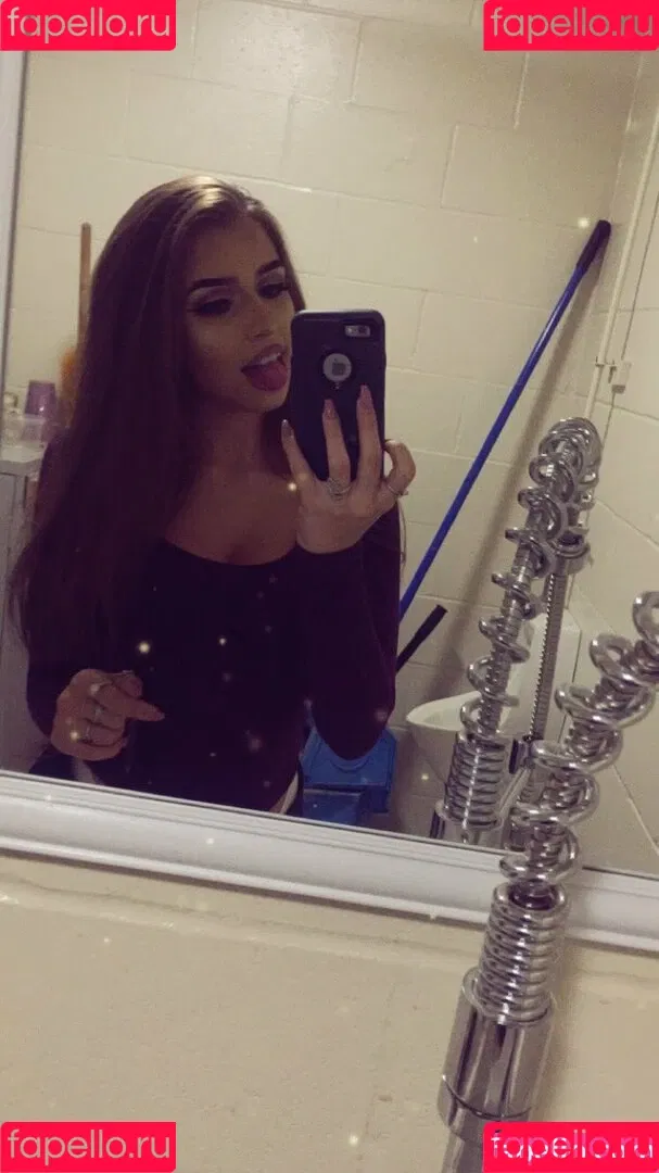 Shhhar / chvrlctte / shhhare Onlyfans Photo Gallery 