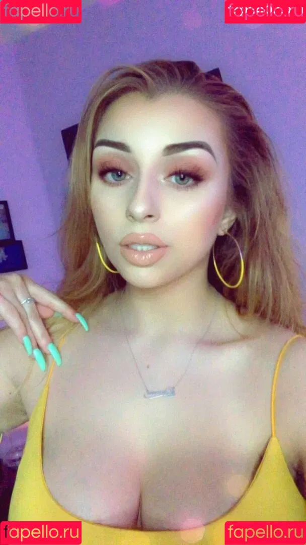 Shhhar / chvrlctte / shhhare Onlyfans Photo Gallery 