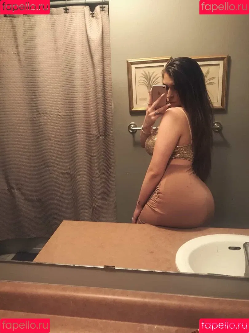 Shhhar / chvrlctte / shhhare Onlyfans Photo Gallery 