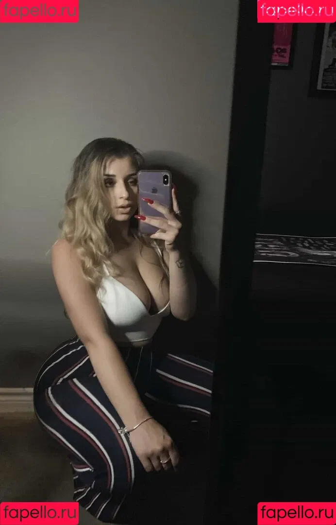 Shhhar / chvrlctte / shhhare Onlyfans Photo Gallery 