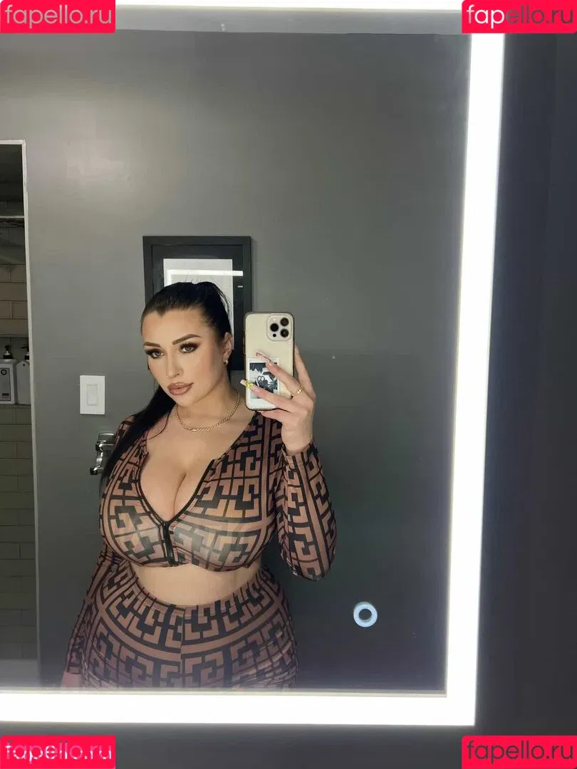 Shhhar / chvrlctte / shhhare Onlyfans Photo Gallery 