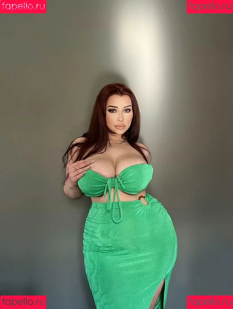 Shhhar / chvrlctte / shhhare Onlyfans Photo Gallery 