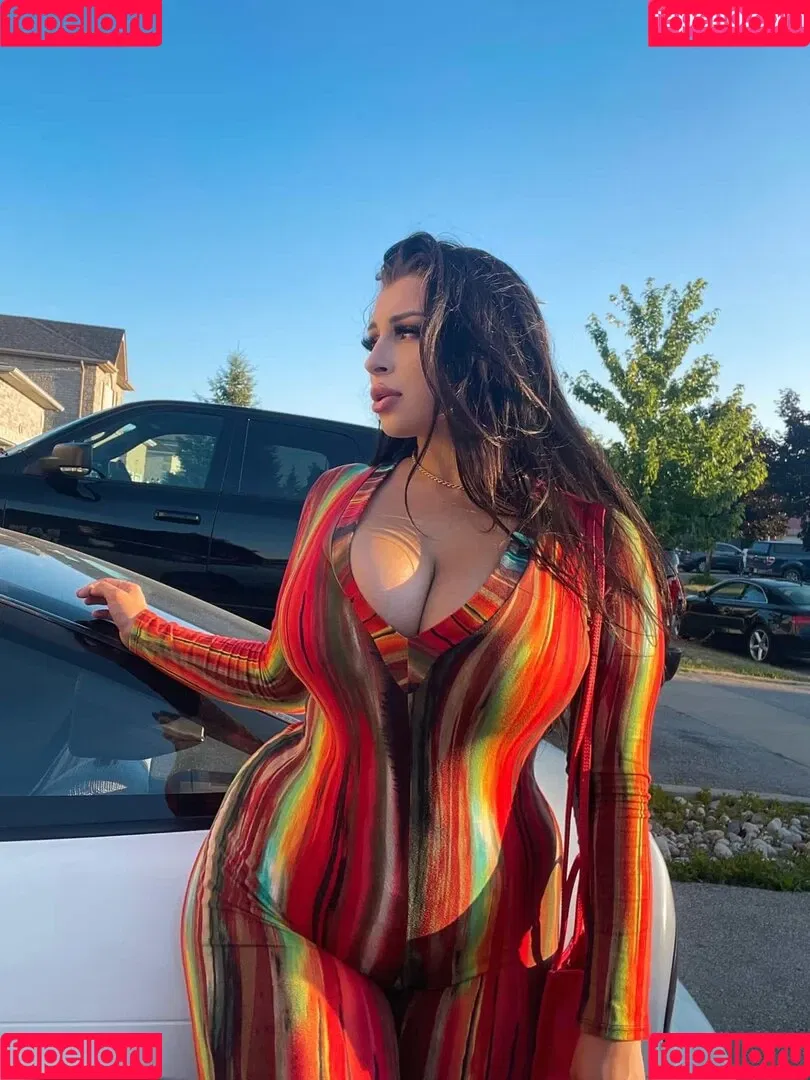 Shhhar / chvrlctte / shhhare Onlyfans Photo Gallery 