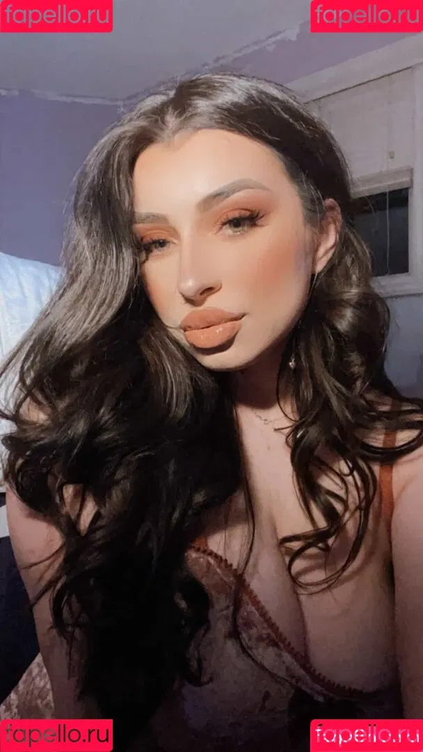 Shhhar / chvrlctte / shhhare Onlyfans Photo Gallery 