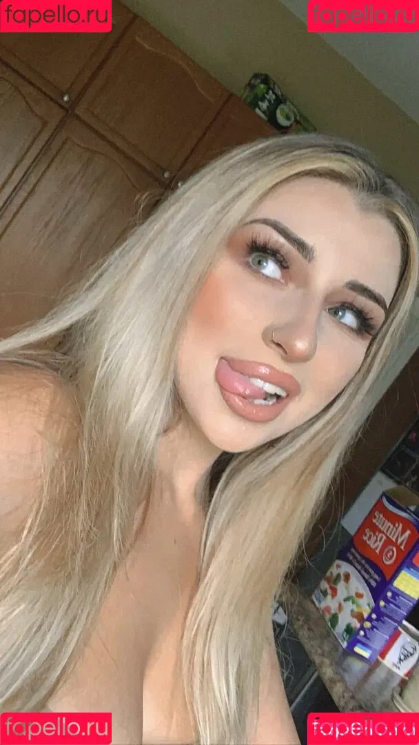 Shhhar / chvrlctte / shhhare Onlyfans Photo Gallery 