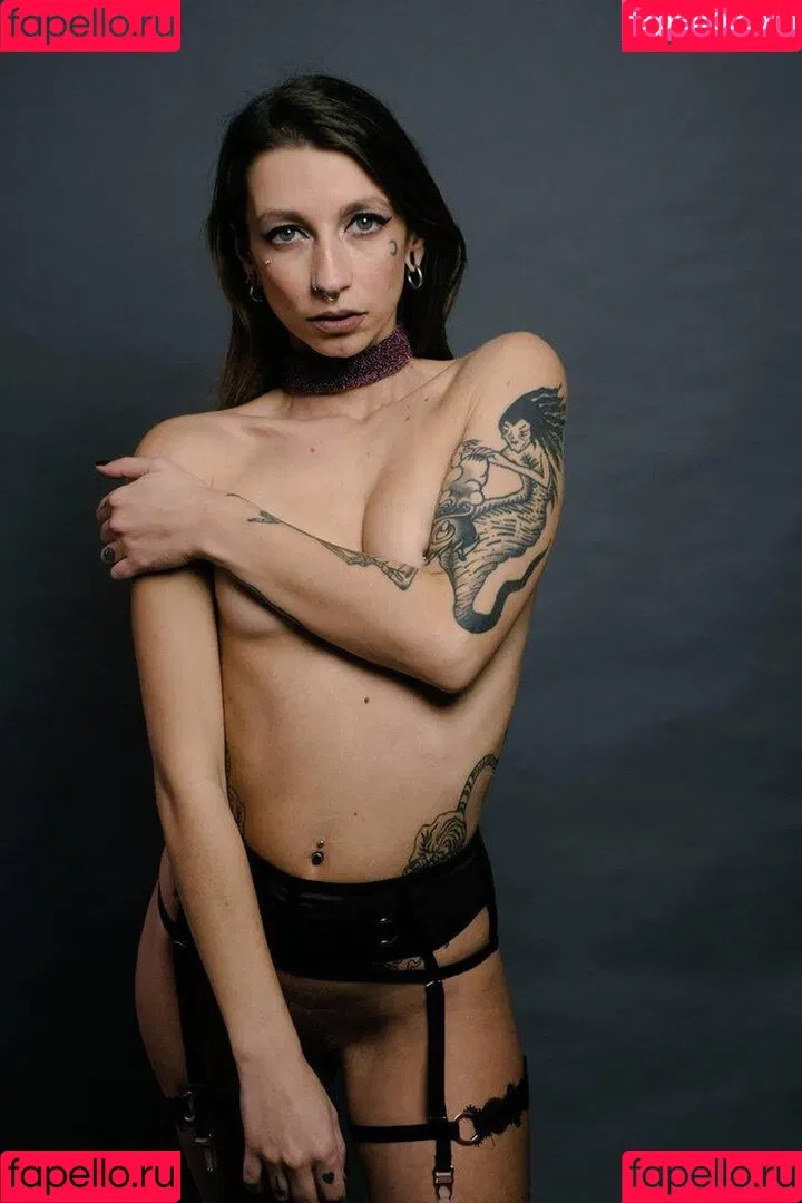 Demonia / demonia.shoes / demonia_sg Onlyfans Photo Gallery 