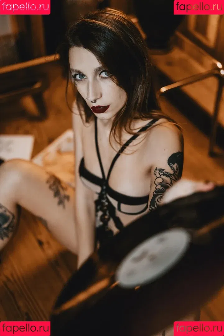 Demonia / demonia.shoes / demonia_sg Onlyfans Photo Gallery 