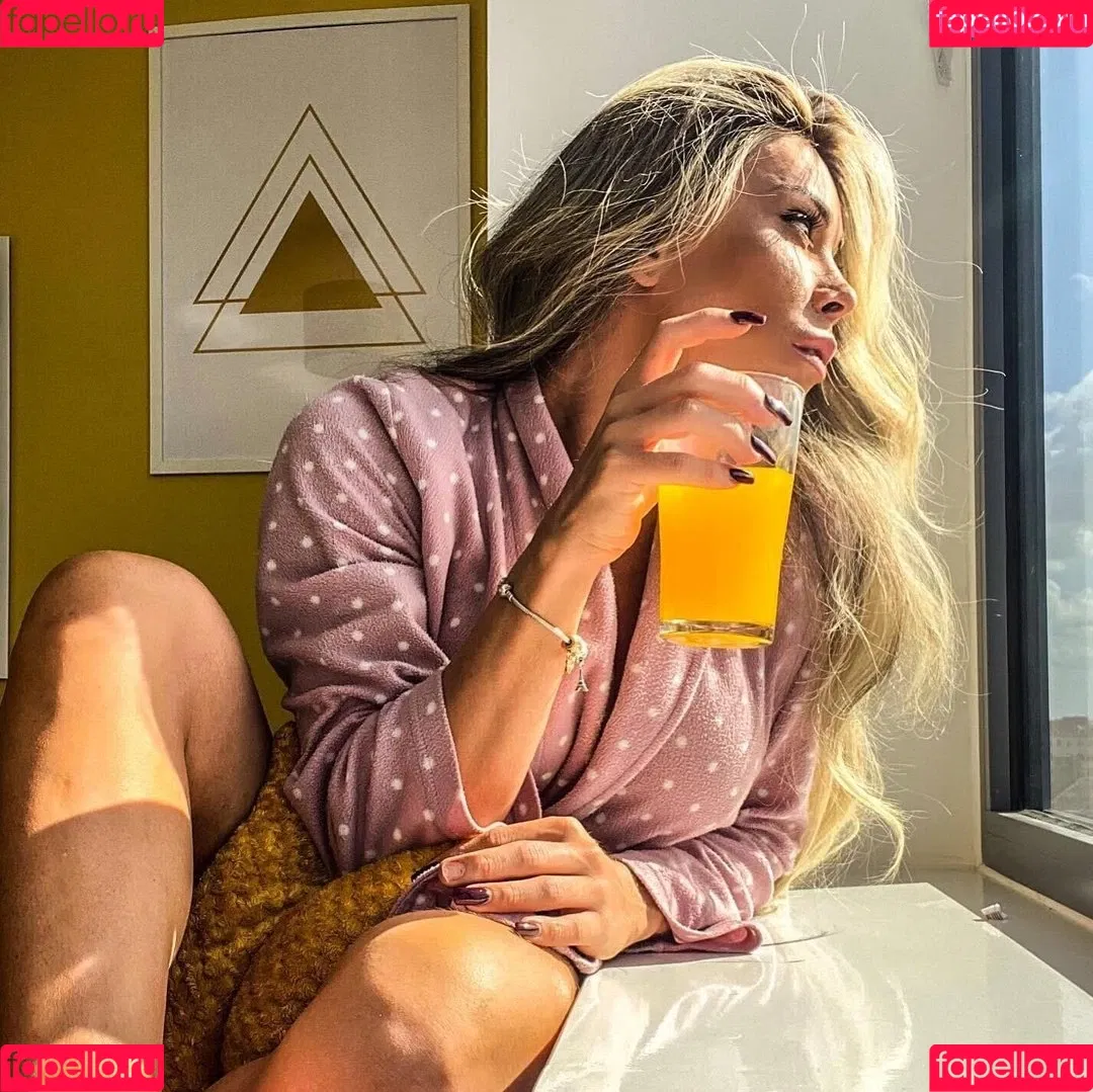 JeSuisBabi Onlyfans Photo Gallery 