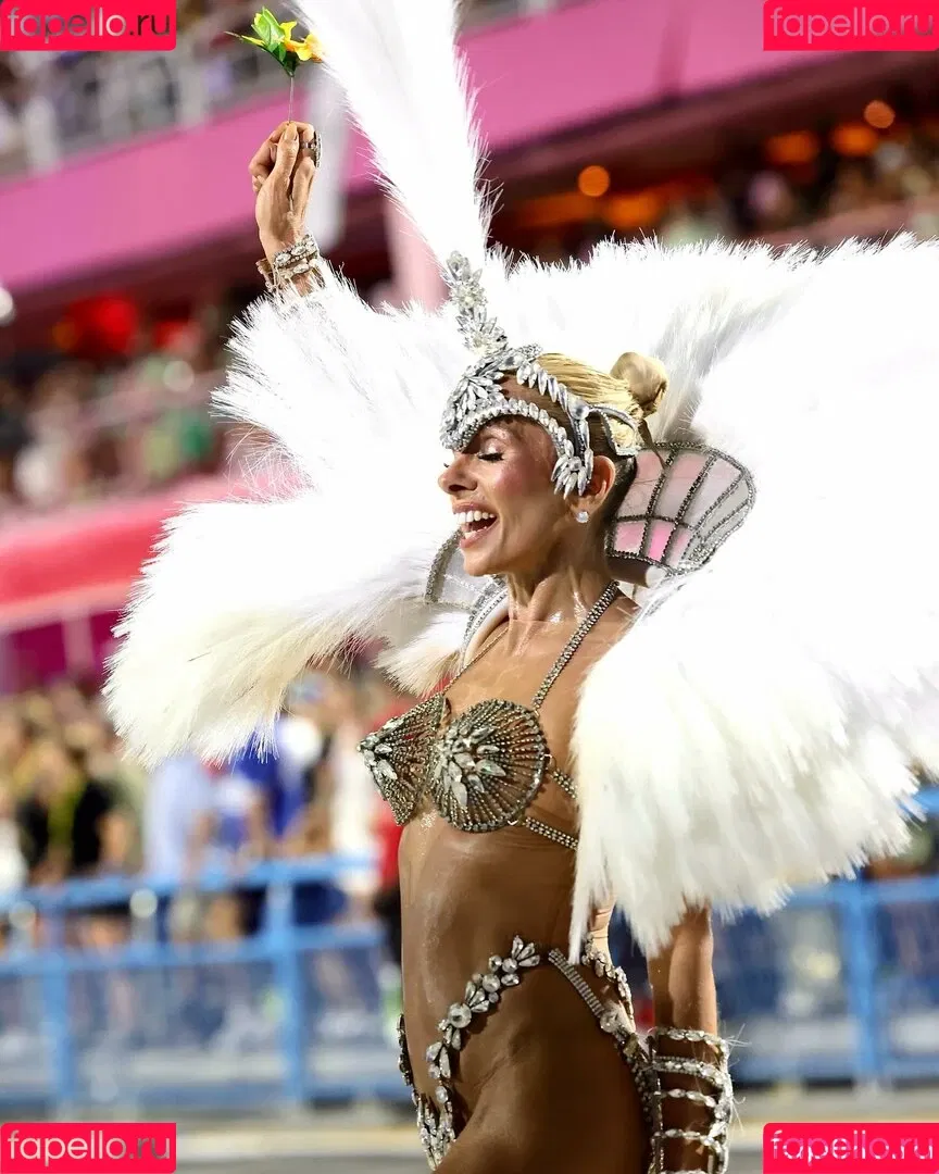 Adriane Galisteu / galisteuoficial Onlyfans Photo Gallery 