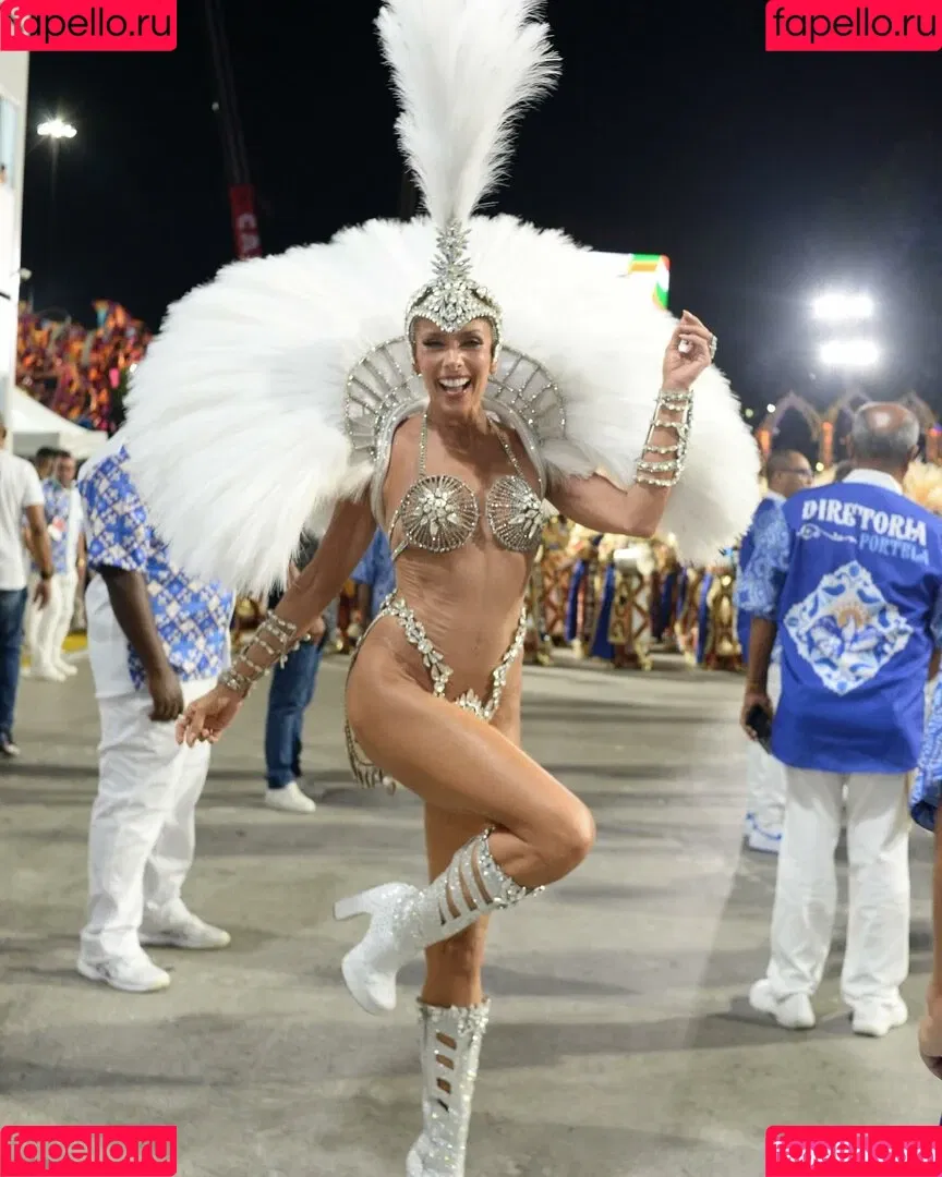 Adriane Galisteu / galisteuoficial Onlyfans Photo Gallery 