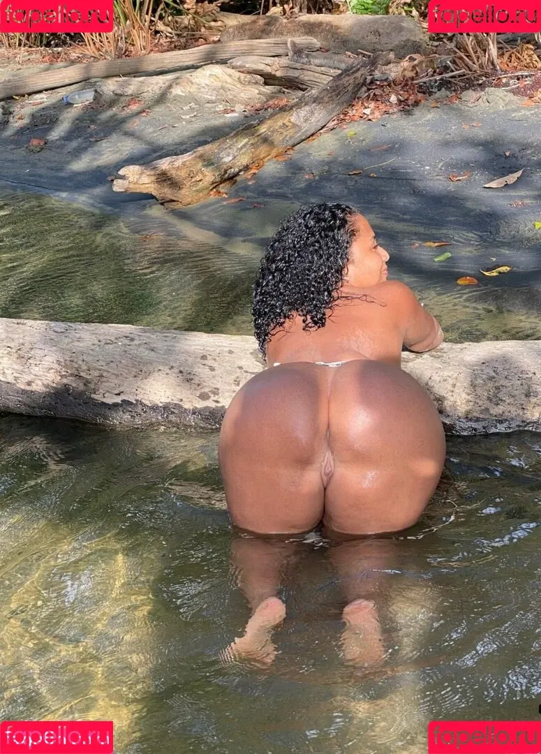 RaychelleMCM / Raychellemc Onlyfans Photo Gallery 