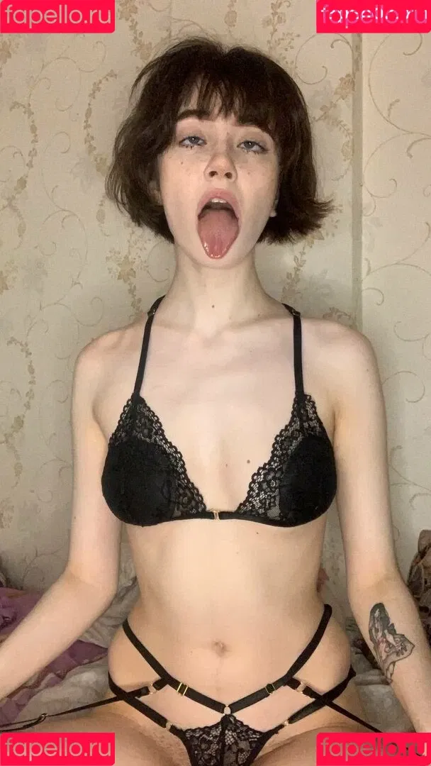 YourSmallDoll / yourteeendoll Onlyfans Photo Gallery 