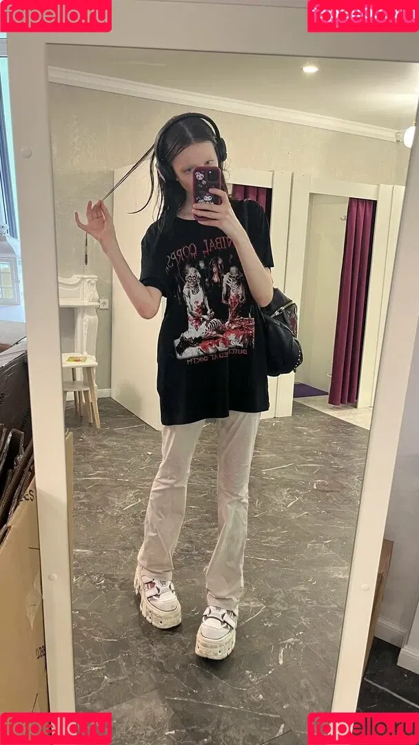 YourSmallDoll / yourteeendoll Onlyfans Photo Gallery 