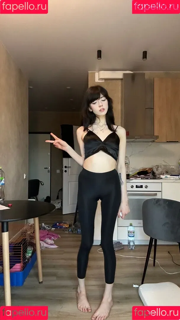 YourSmallDoll / yourteeendoll Onlyfans Photo Gallery 