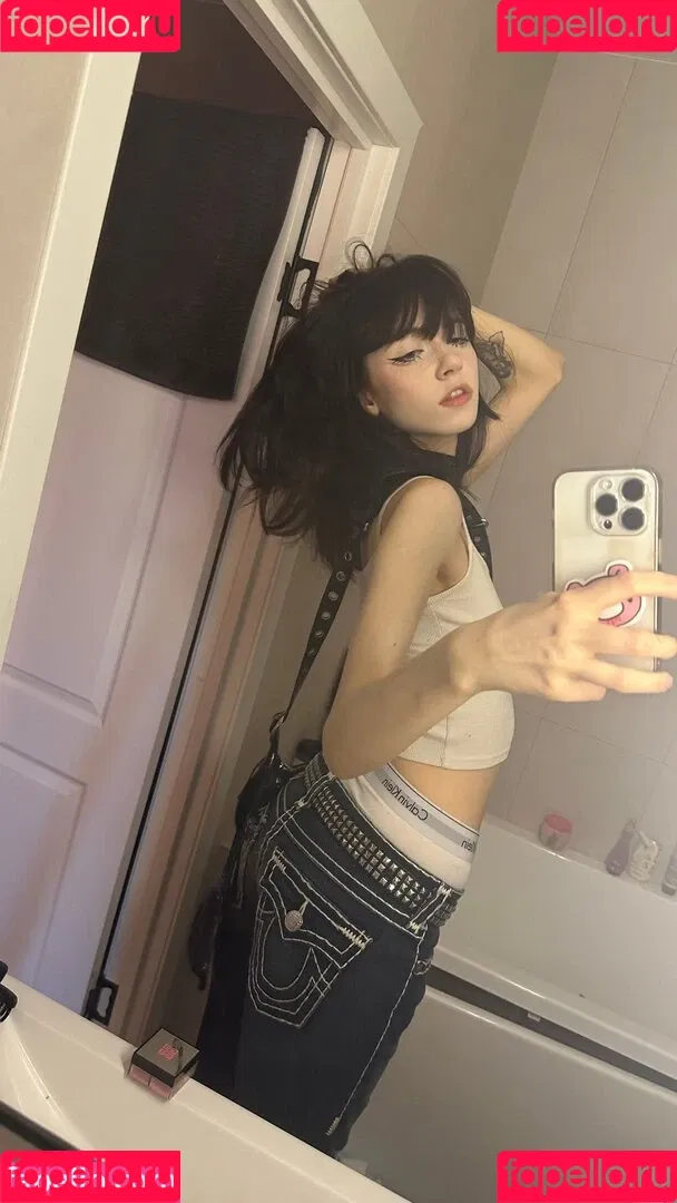 YourSmallDoll / yourteeendoll Onlyfans Photo Gallery 