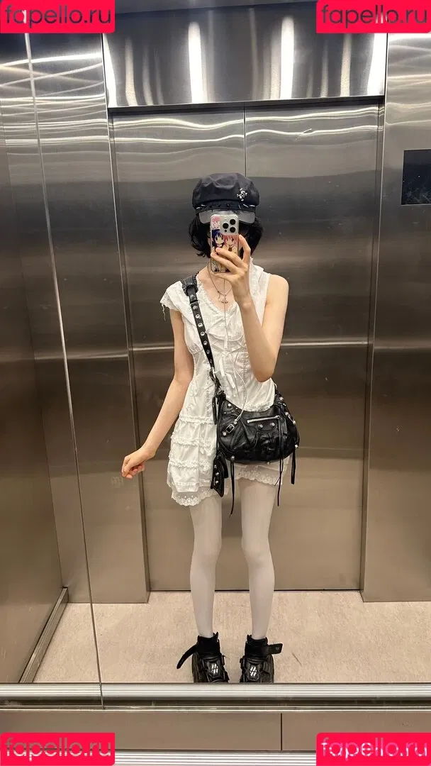 YourSmallDoll / yourteeendoll Onlyfans Photo Gallery 