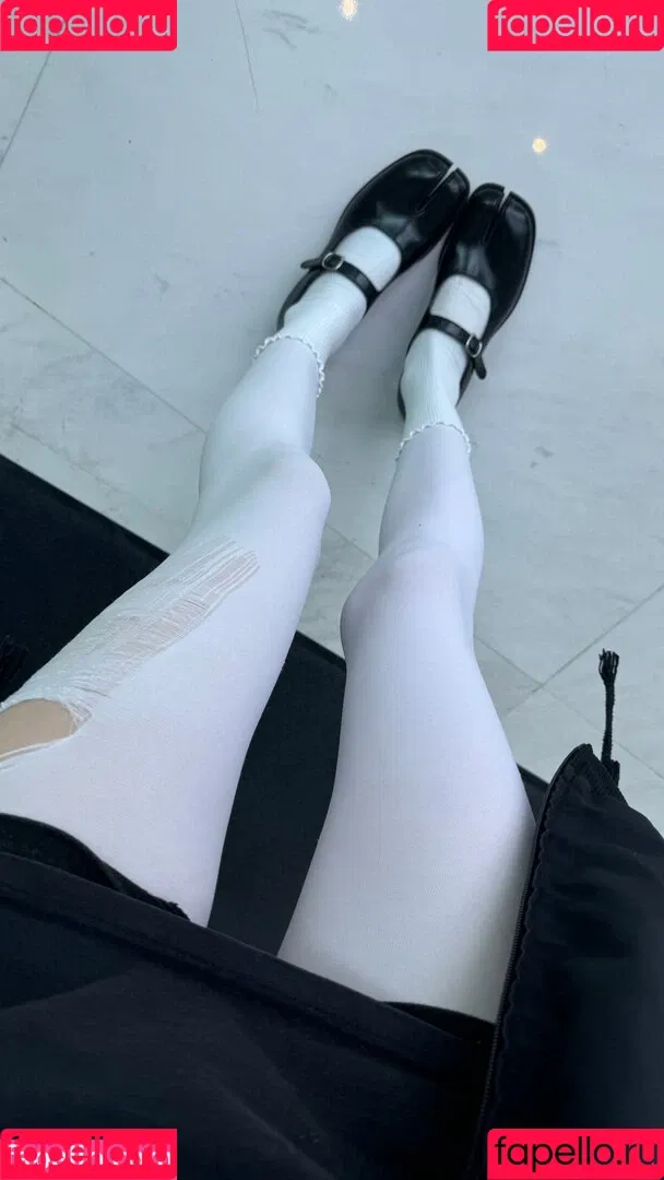 YourSmallDoll / yourteeendoll Onlyfans Photo Gallery 