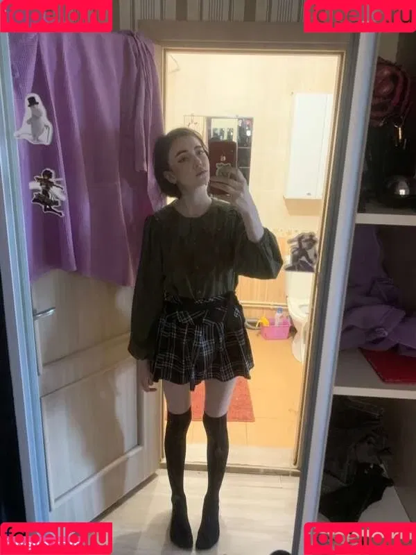 YourSmallDoll / yourteeendoll Onlyfans Photo Gallery 