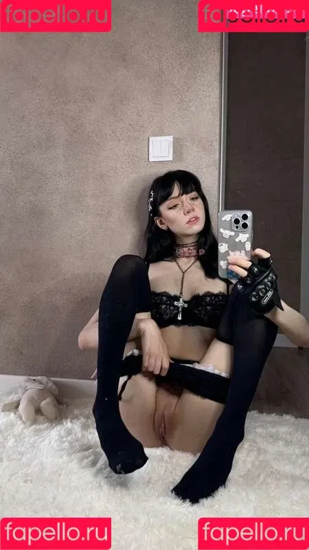 YourSmallDoll / yourteeendoll Onlyfans Photo Gallery 