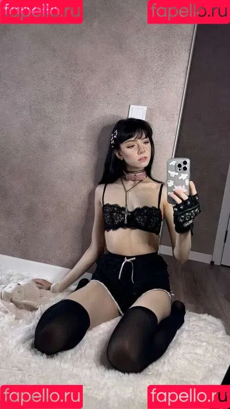 YourSmallDoll / yourteeendoll Onlyfans Photo Gallery 