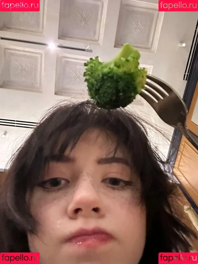 YourSmallDoll / yourteeendoll Onlyfans Photo Gallery 