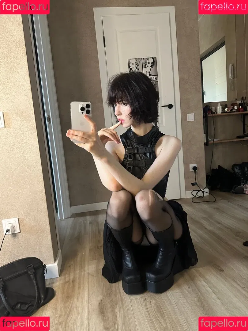 YourSmallDoll / yourteeendoll Onlyfans Photo Gallery 