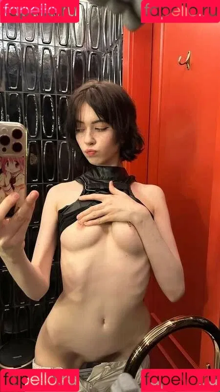 YourSmallDoll / yourteeendoll Onlyfans Photo Gallery 