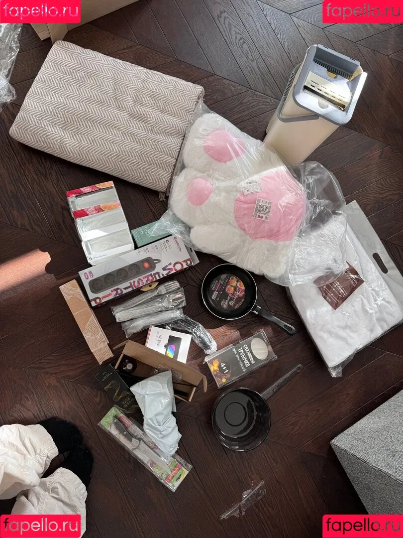 YourSmallDoll / yourteeendoll Onlyfans Photo Gallery 