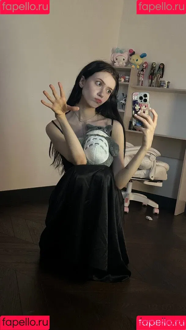 YourSmallDoll / yourteeendoll Onlyfans Photo Gallery 