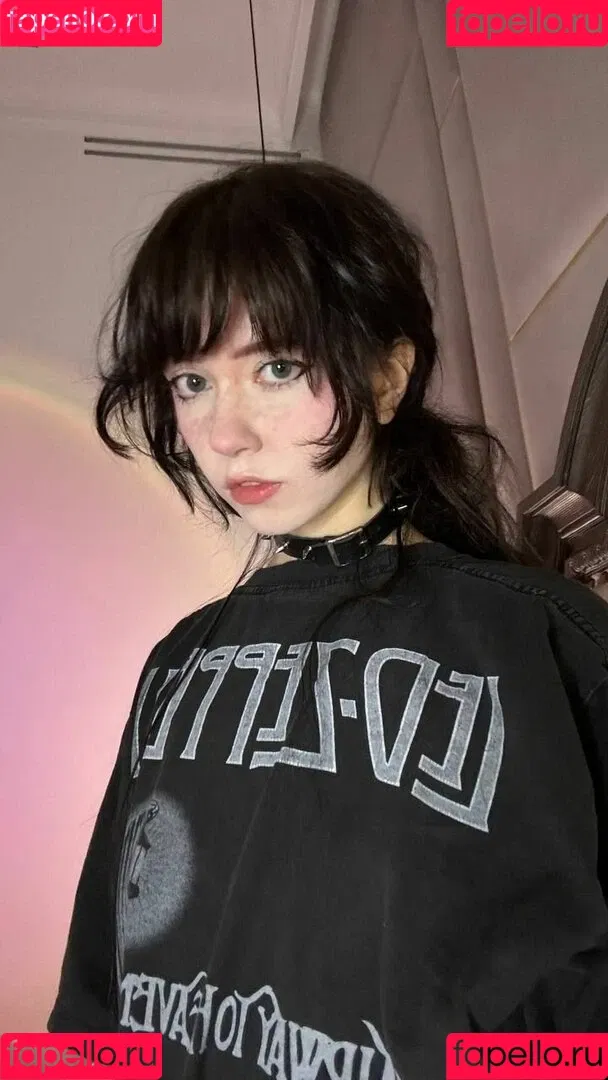 YourSmallDoll / yourteeendoll Onlyfans Photo Gallery 