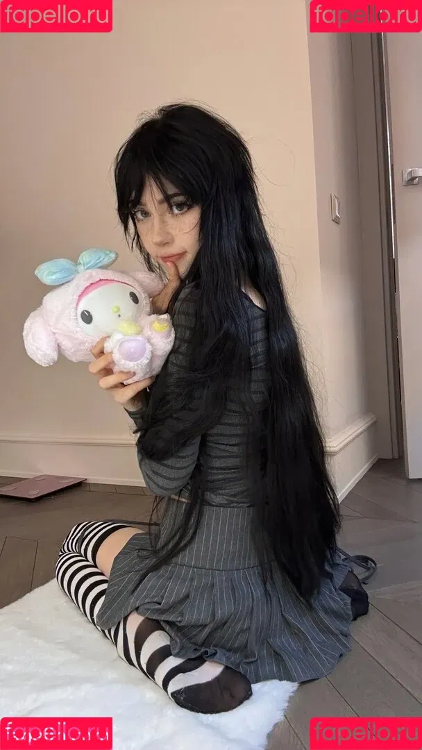 YourSmallDoll / yourteeendoll Onlyfans Photo Gallery 