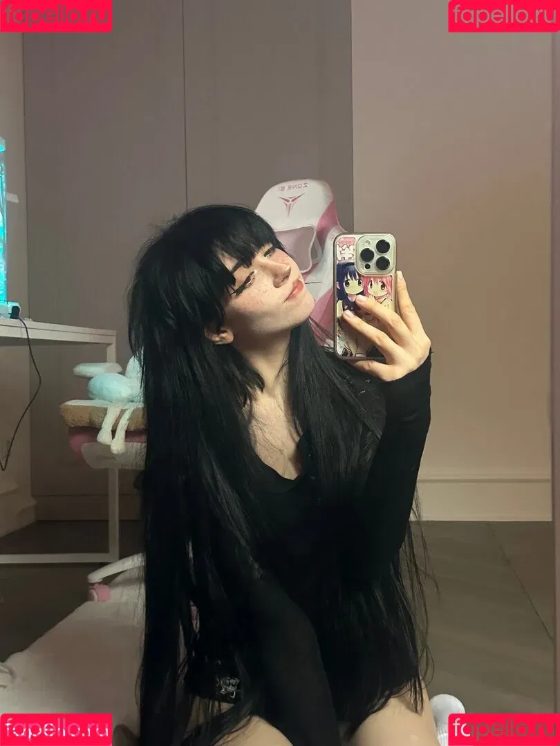 YourSmallDoll / yourteeendoll Onlyfans Photo Gallery 