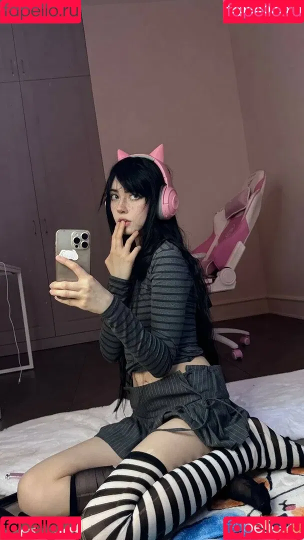 YourSmallDoll / yourteeendoll Onlyfans Photo Gallery 