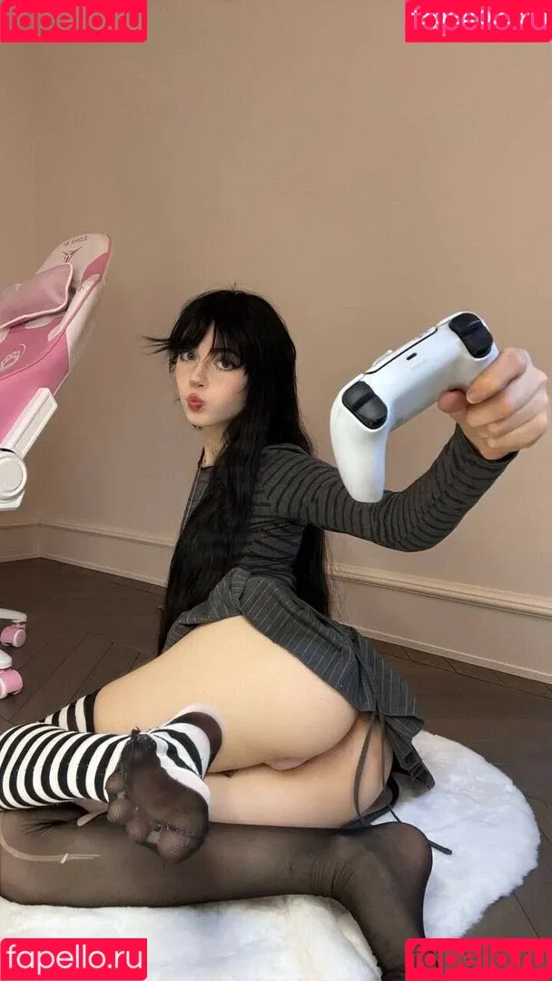 YourSmallDoll / yourteeendoll Onlyfans Photo Gallery 