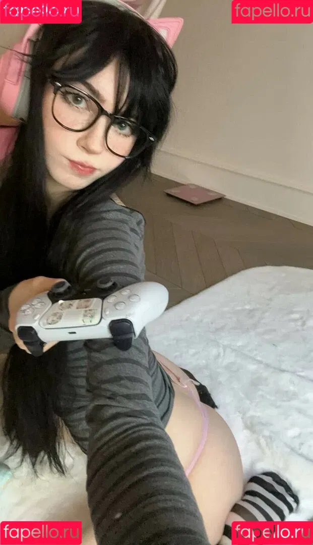 YourSmallDoll / yourteeendoll Onlyfans Photo Gallery 