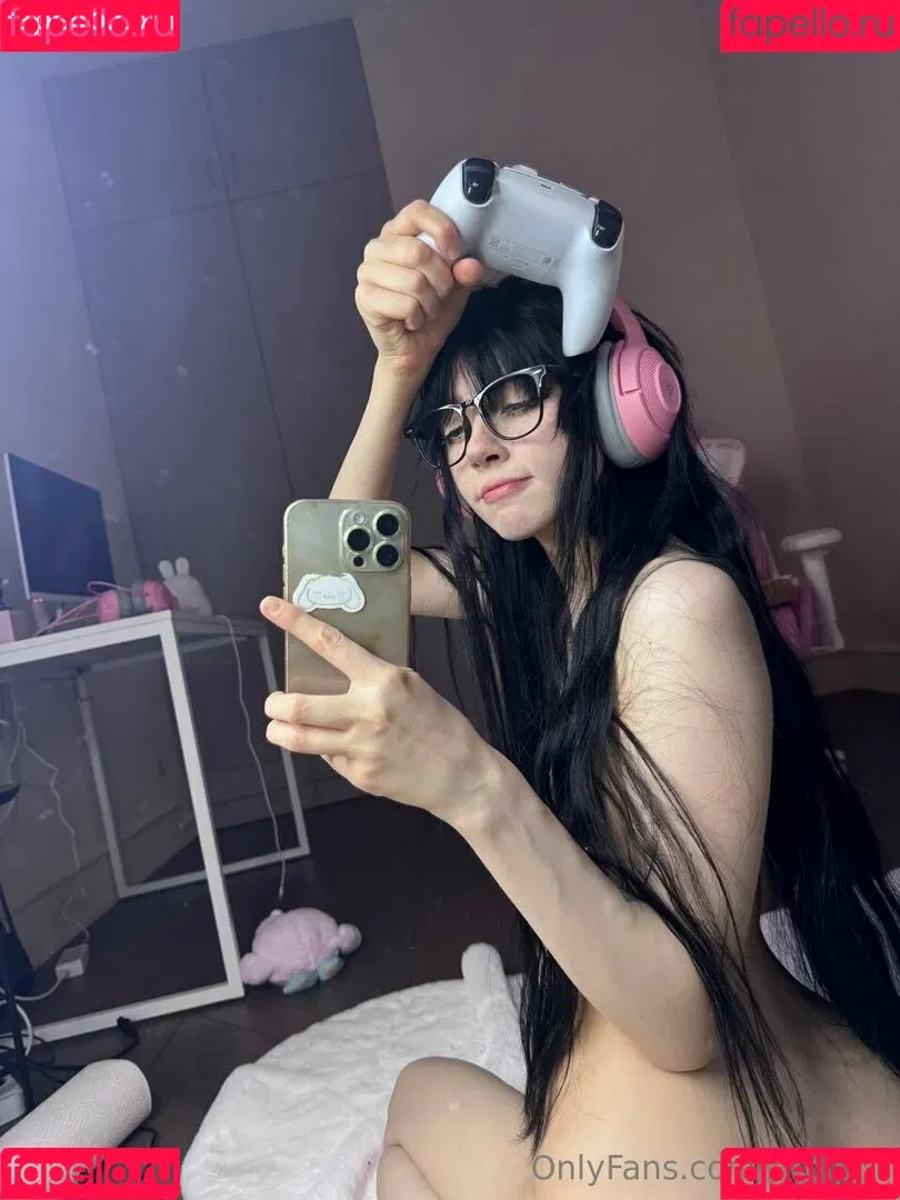 YourSmallDoll / yourteeendoll Onlyfans Photo Gallery 