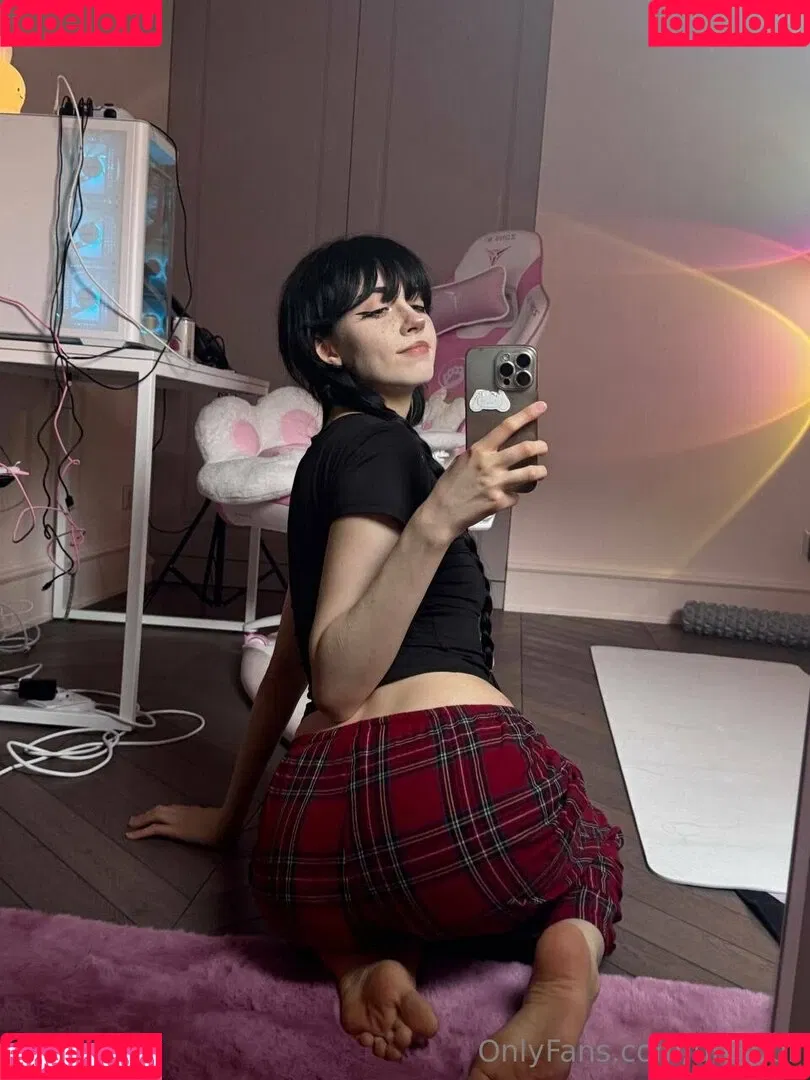 YourSmallDoll / yourteeendoll Onlyfans Photo Gallery 