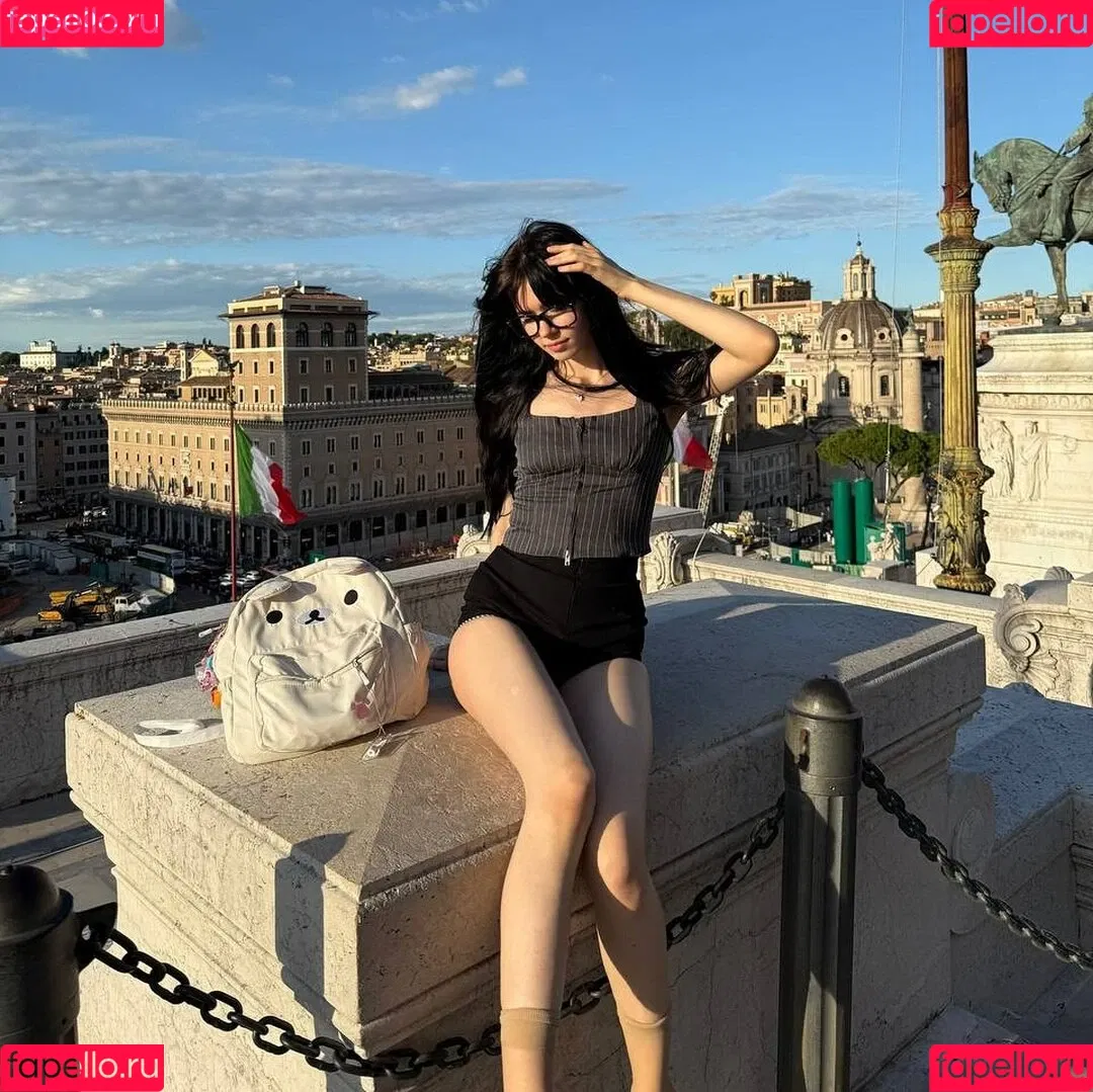 YourSmallDoll / yourteeendoll Onlyfans Photo Gallery 