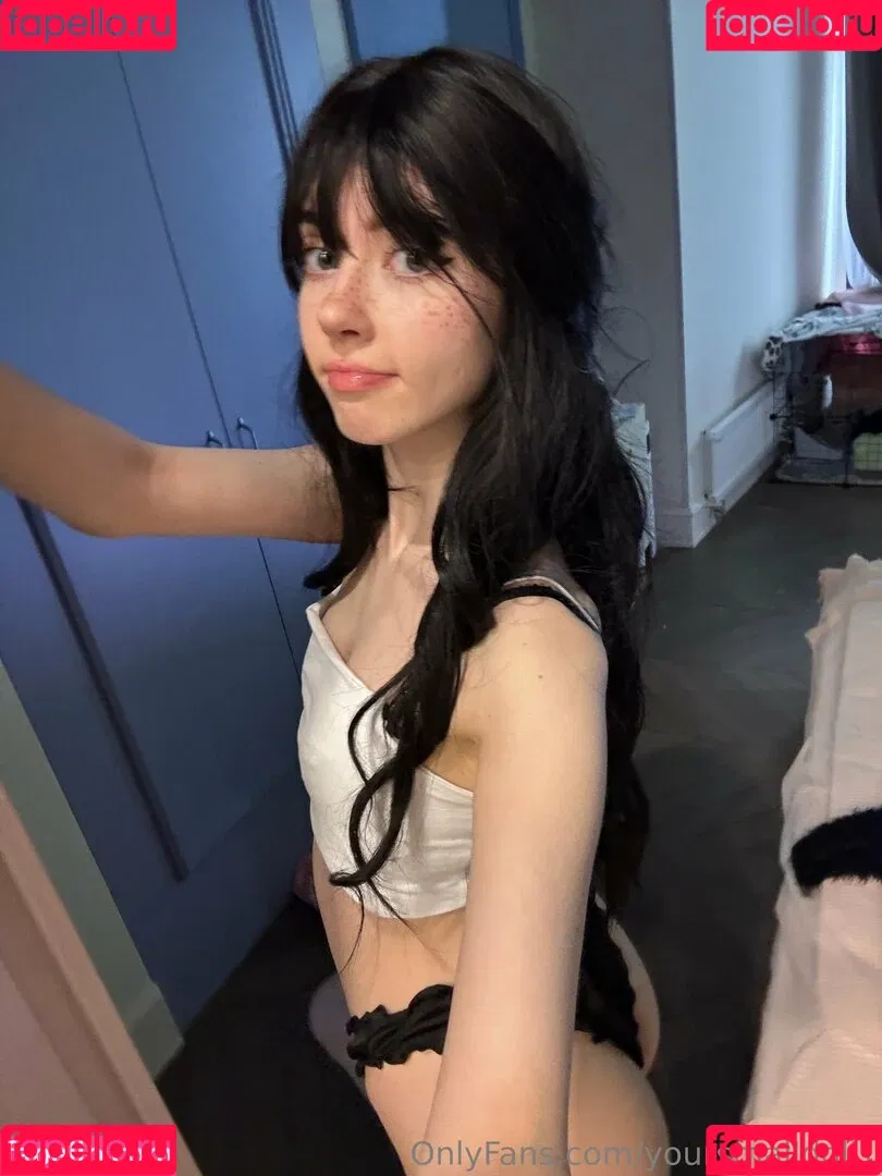 YourSmallDoll / yourteeendoll Onlyfans Photo Gallery 