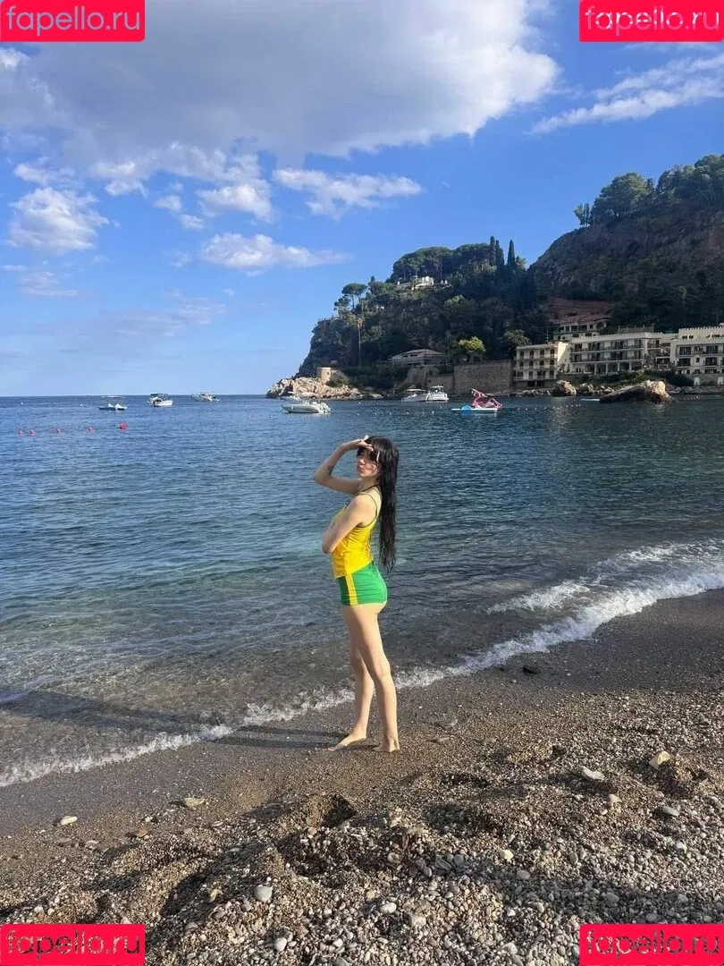 YourSmallDoll / yourteeendoll Onlyfans Photo Gallery 