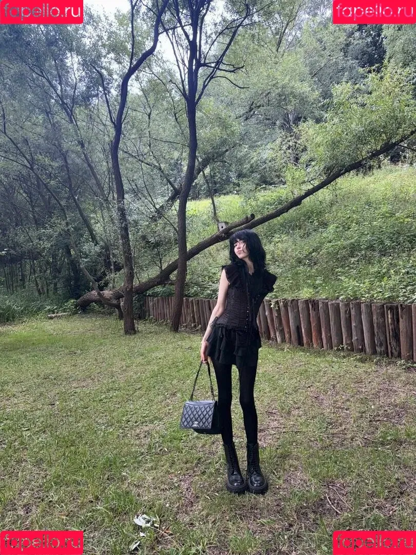 YourSmallDoll / yourteeendoll Onlyfans Photo Gallery 