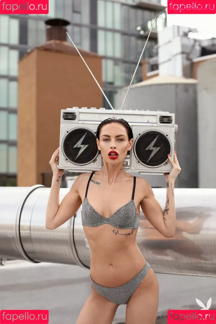 Teela LaRoux / laroux_teela / teelalaroux Onlyfans Photo Gallery 